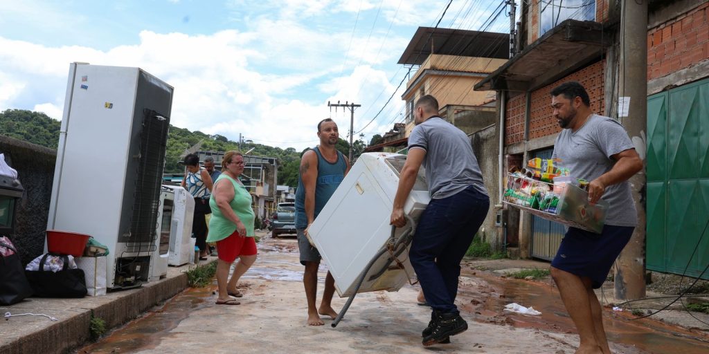 saude-envia-equipes-do-sus-para-areas-atingidas-pela-chuva-em-minas