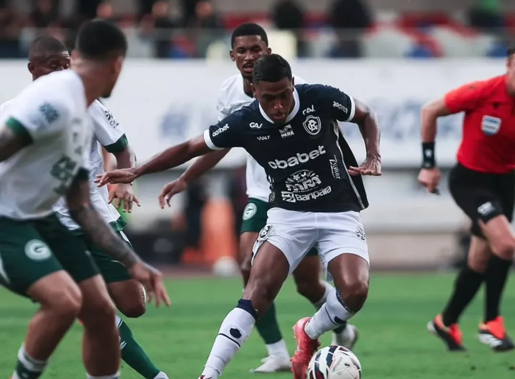 goias-perde-para-o-remo-e-deixa-escapar-a-serie-a-2026