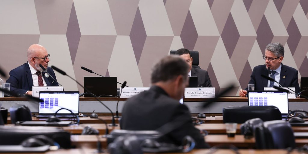 cpi-do-crime-organizado-convoca-ibaneis,-claudio-castro-e-campos-neto