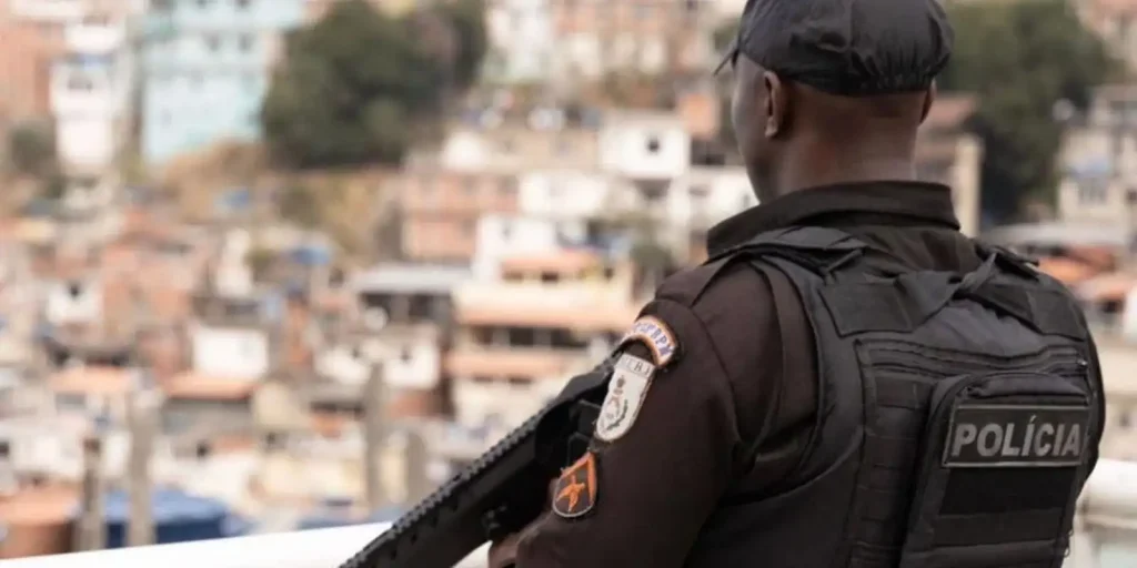 mprj-denuncia-policiais-por-crimes-durante-operacao-em-favelas-do-rio
