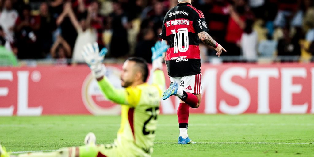 flamengo-goleia-independiente-medellin-por-4-a-1-na-copa-libertadores