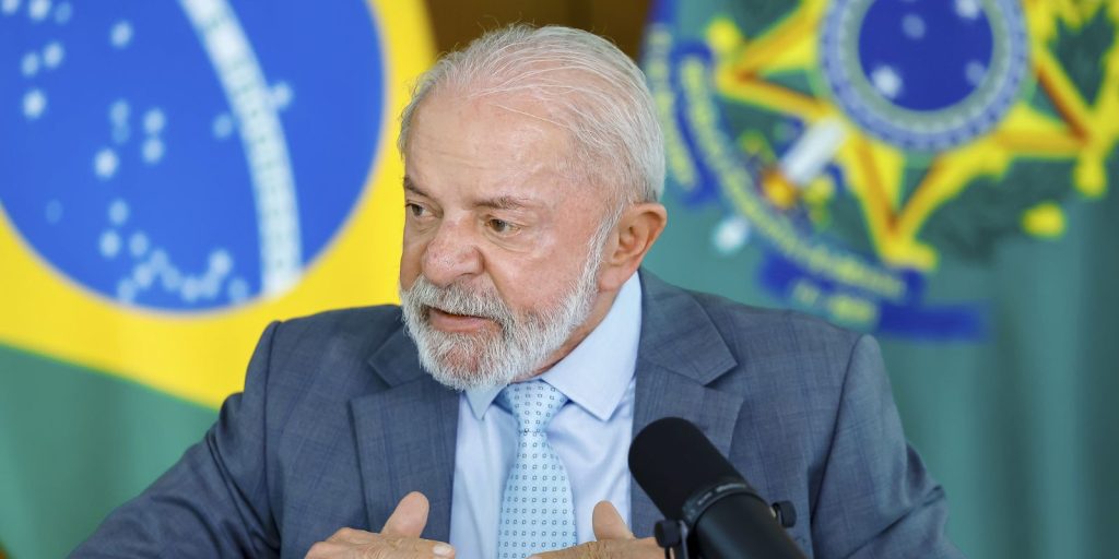 “fizeram-conosco,-a-gente-vai-fazer-com-eles”,-diz-lula-sobre-eua