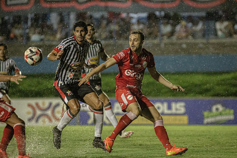 anapolis-vence-o-vila-nova-e-fica-perto-do-titulo-goiano
