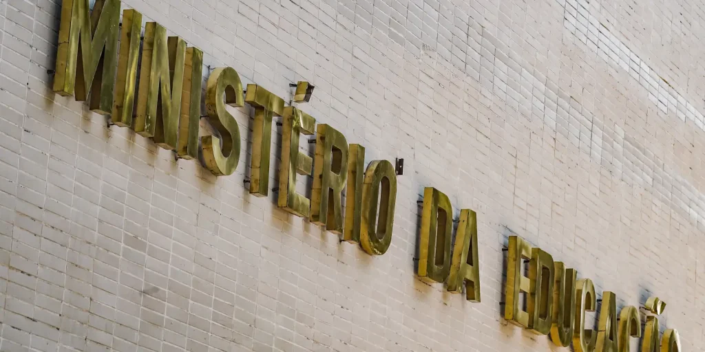 mec-enviara-equipe-de-especialistas-ao-acre-apos-ataque-em-escola