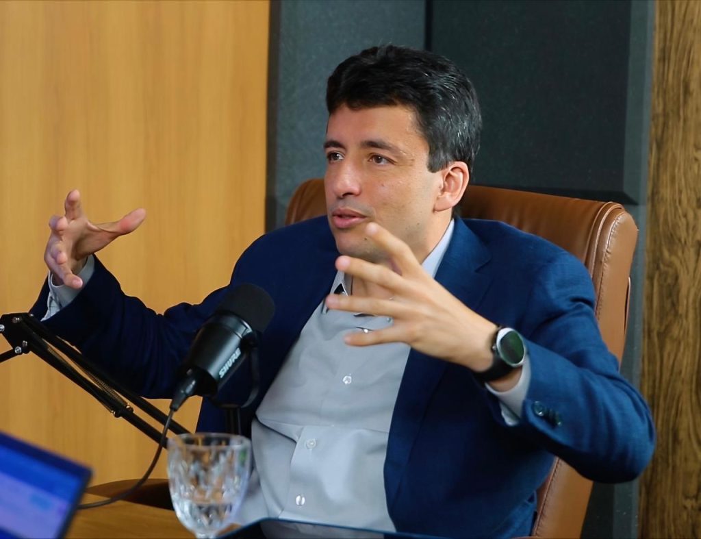 adriano-da-rocha-lima-comenta-crise-que-resultou-na-saida-da-enel-de-goias