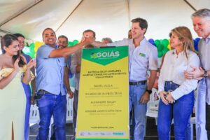 entorno:-daniel-vilela-entrega-casas-gratuitas-e-reforca-programa-habitacional-em-goias