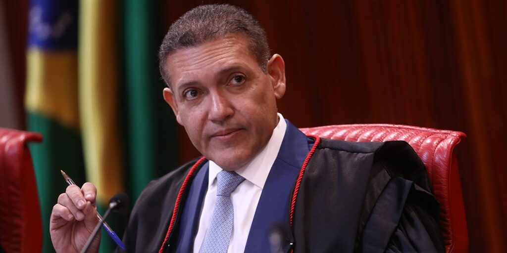 nunes-marques-toma-posse-na-presidencia-do-tse;-mendonca-sera-vice