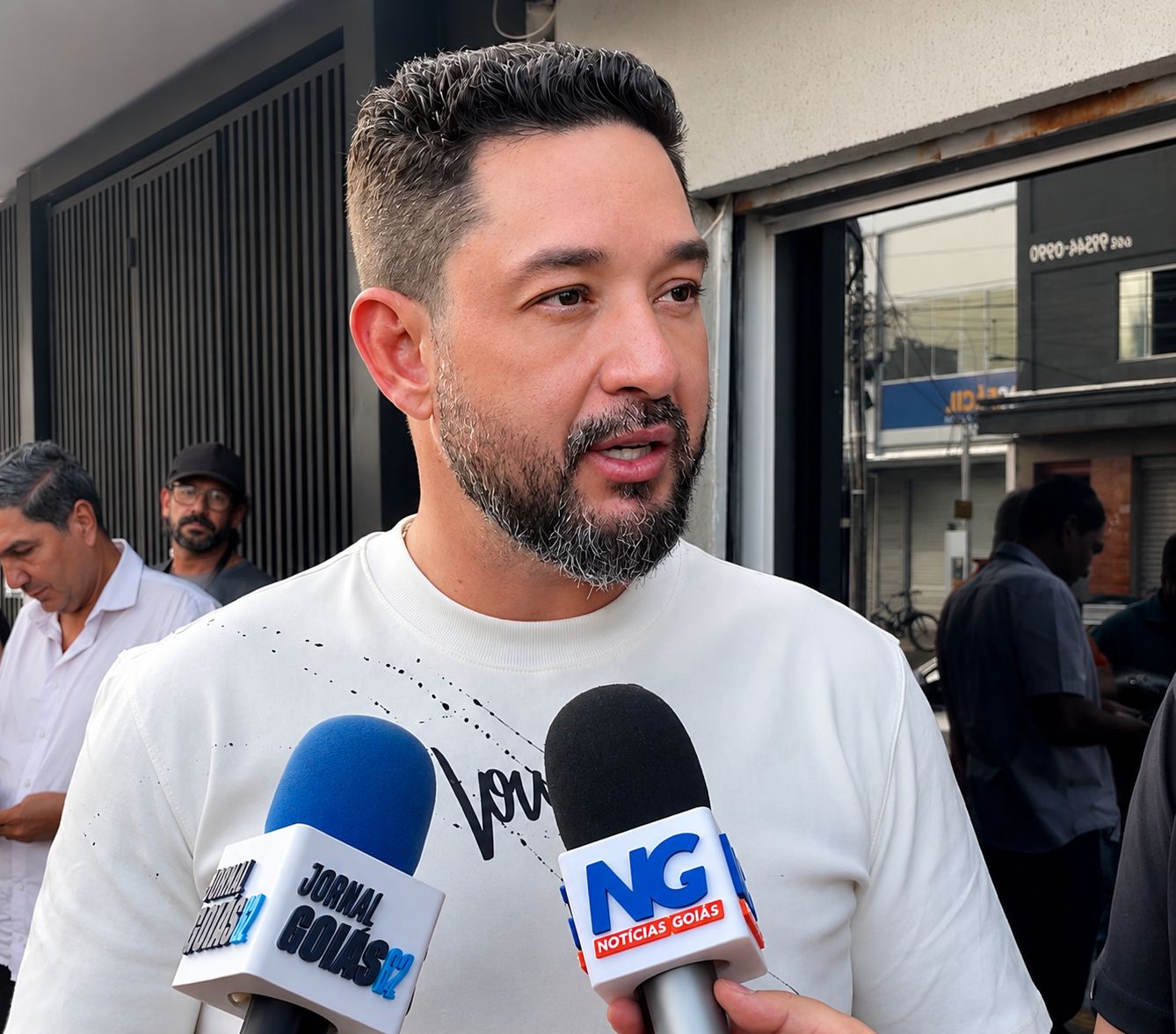 thialu-guiotti-declara-apoio-a-gustavo-gayer-para-o-senado