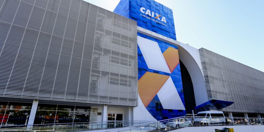 caixa-e-bb-liberam-abono-salarial-para-nascidos-em-maio-e-junho