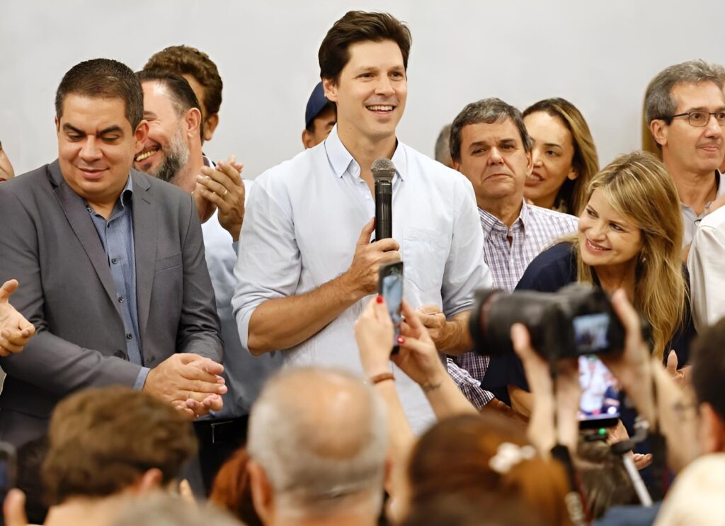 daniel-vilela-comanda-megaevento-com-5-mil-filiacoes-ao-mdb