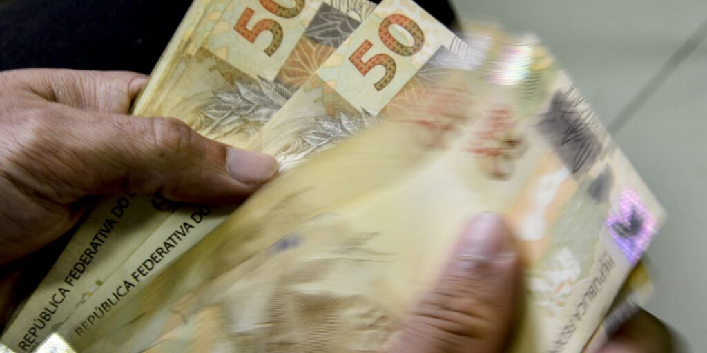 caixa-comeca-a-pagar-bolsa-familia-de-maio