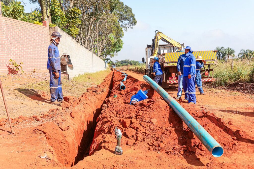 trindade:-prefeitura-e-saneago-iniciam-obra-para-levar-agua-tratada-ao-setor-santa-luzia