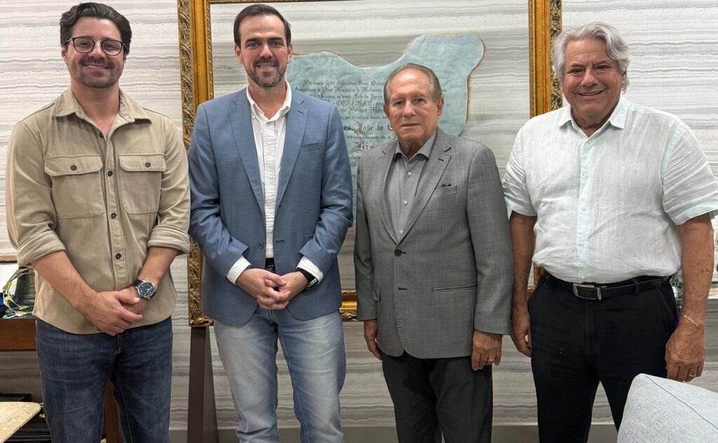 mendanha-discute-eleicao-majoritaria-com-liderancas-da-base-governista