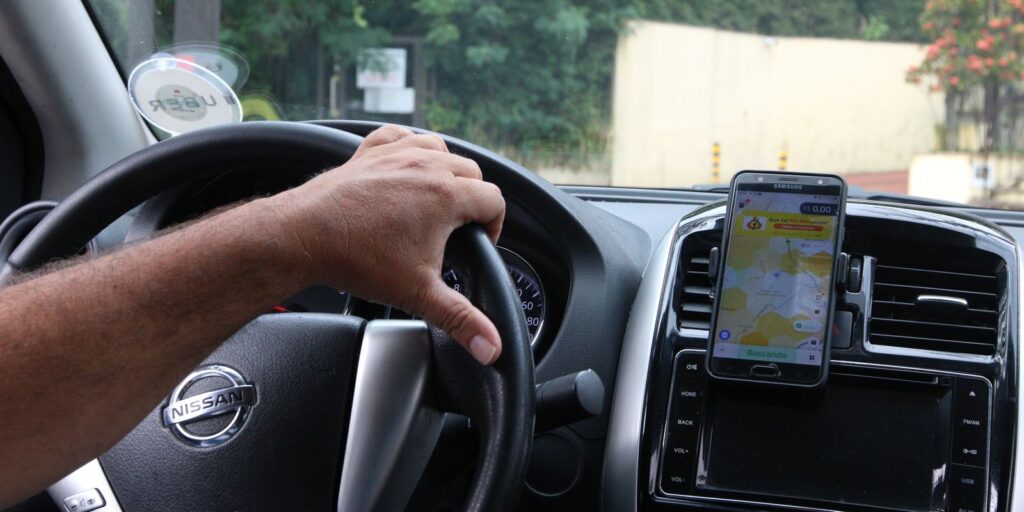 cmn-veta-taxa-de-cadastro-em-credito-para-motoristas-de-app