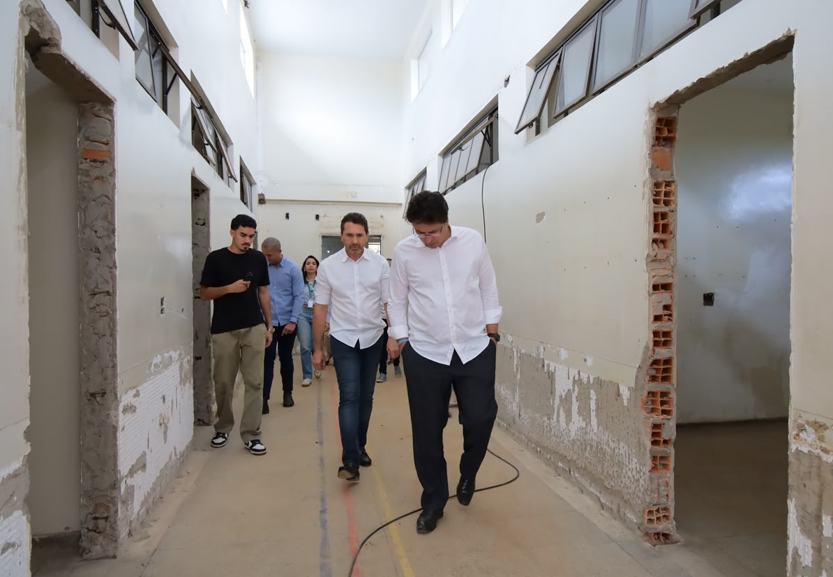 leandro-vilela-fiscaliza-obras-de-saude-em-aparecida-e-exige-mais-agilidade