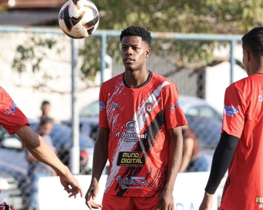 jogador-de-futebol-morre-em-acidente-na-go-070-em-goianira
