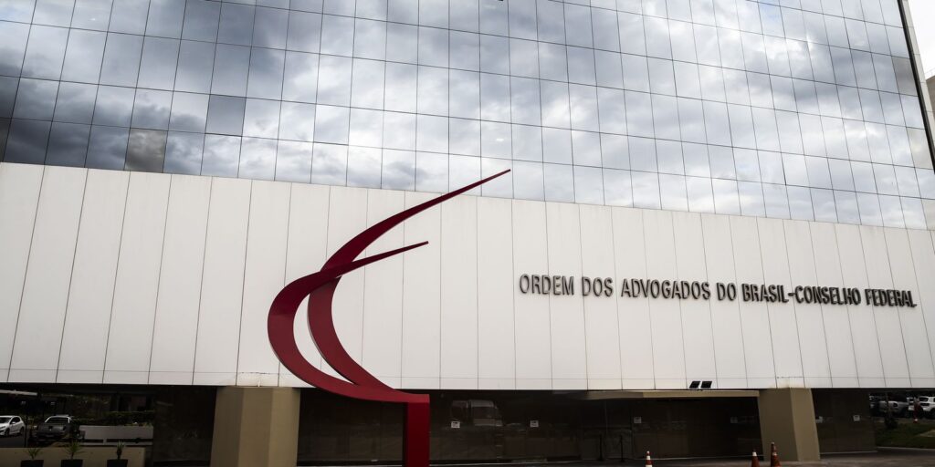 oab-pede-que-stf-autorize-comunicacao-entre-flavio-e-jair-bolsonaro