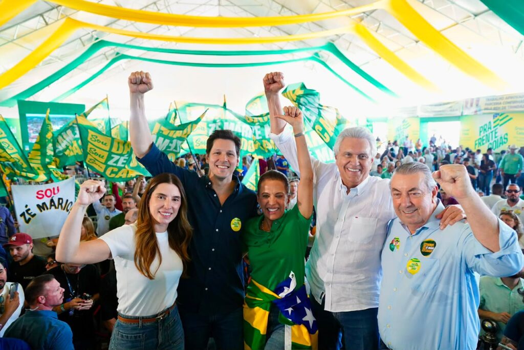 daniel-vilela-encerra-ciclo-do-pra-frente-goias-com-ato-em-trindade