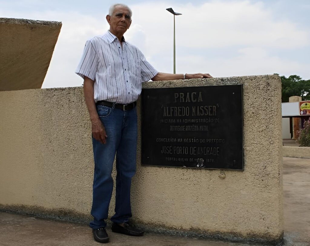 ex-prefeito-de-pontalina-e-atingido-por-tiros-na-porta-de-casa