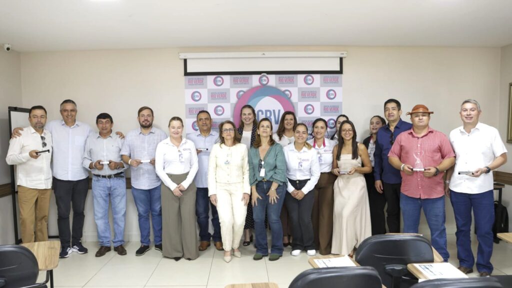 hospital-do-cancer-homenageia-camara-de-rio-verde-por-apoio-financeiro-a-instituicao