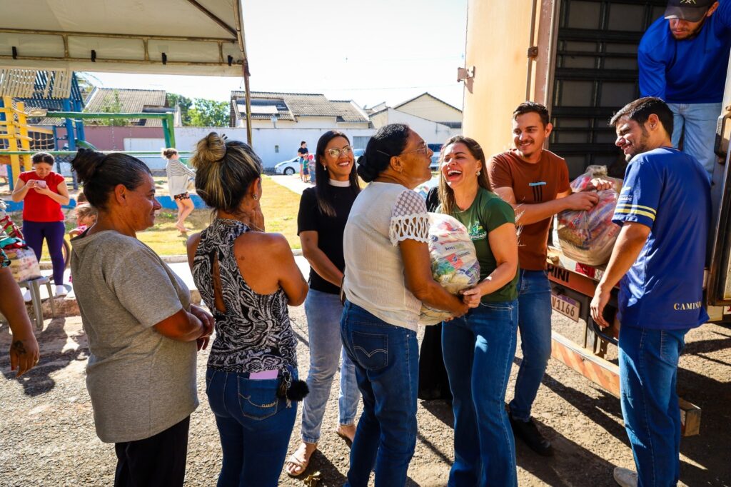solidariedade-da-festa-de-trindade-beneficia-cerca-de-600-familias