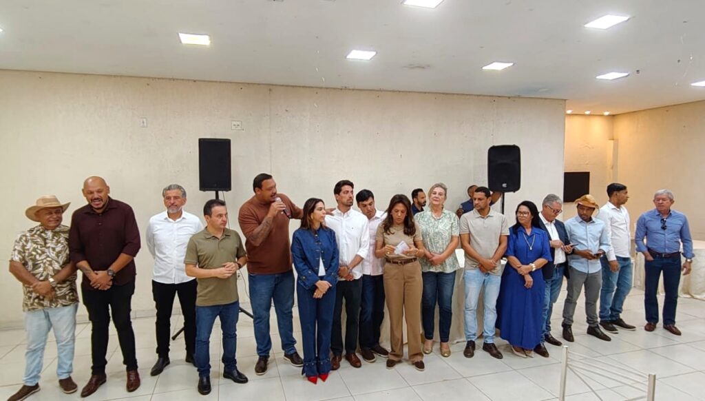 pra-frente-goias-reune-liderancas-em-valparaiso-e-reforca-articulacao-politica