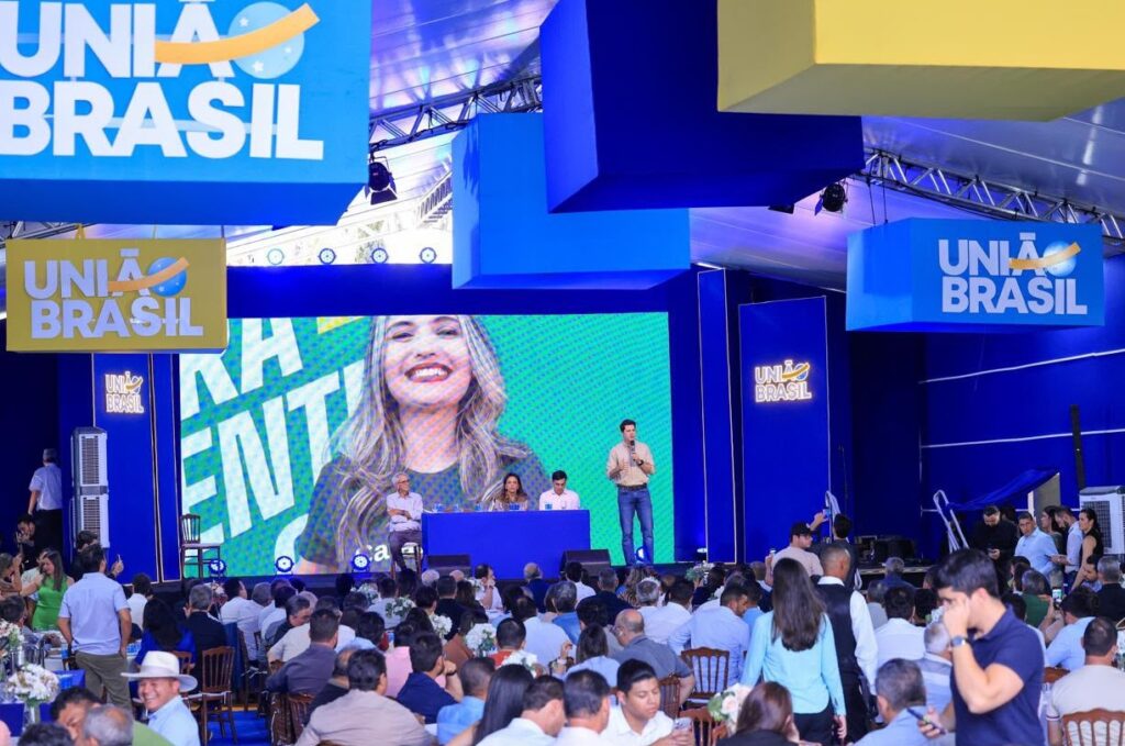 daniel-vilela-reune-40-prefeitos-e-alerta-base-que-nao-ha-eleicao-ganha