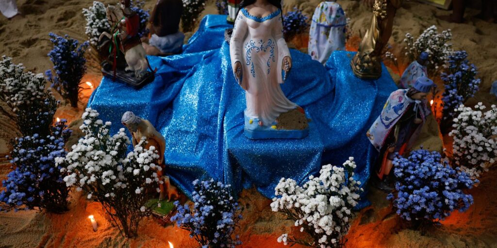 festejos-de-iemanja-movimentam-praias-de-fortaleza-no-fim-de-semana
