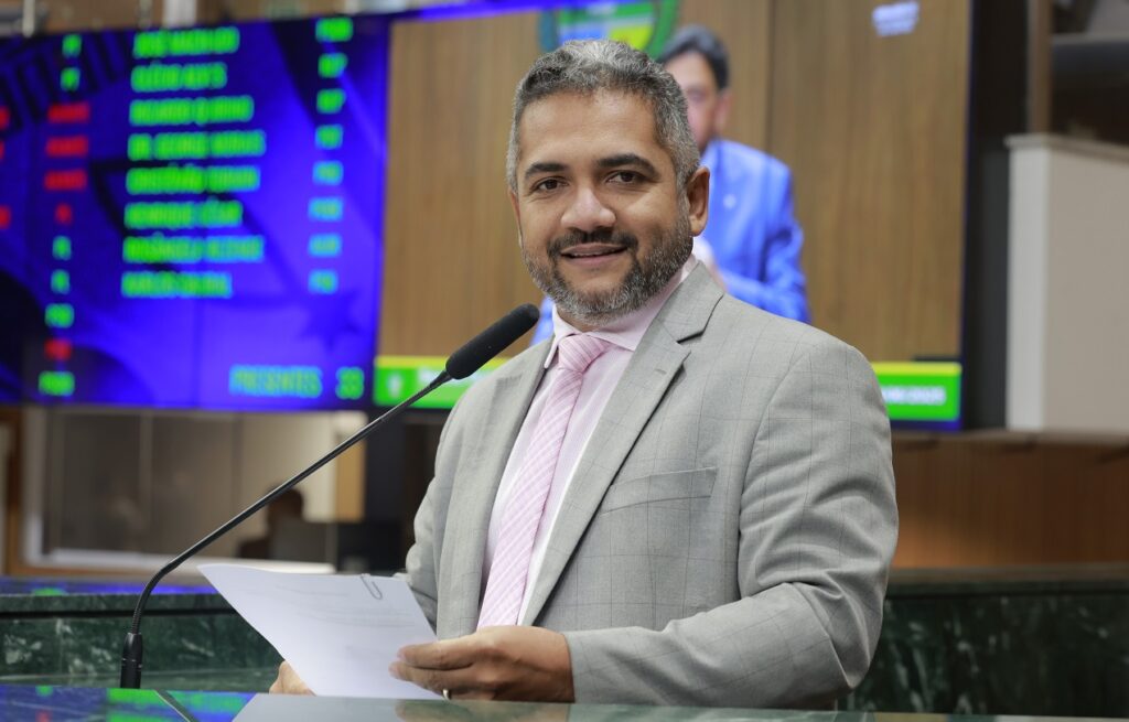 julio-pina-lidera-disputa-para-deputado-estadual-em-senador-canedo