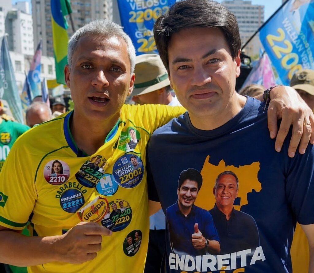 gayer-reforca-apoio-a-igor-franco-durante-ato-politico-na-praca-tamandare
