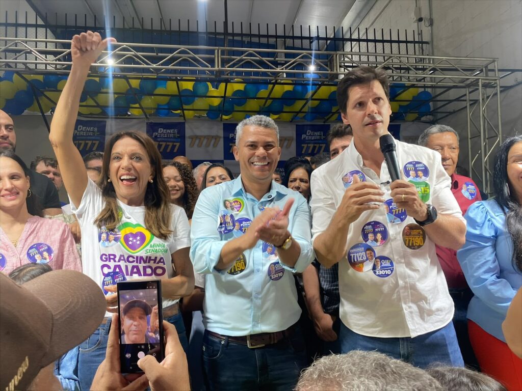 denes-pereira-reune-3-mil-pessoas-no-lancamento-de-sua-candidatura-a-federal