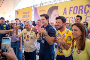 glaustin-da-fokus-lanca-campanha-a-reeleicao-com-apoio-de-19-prefeitos