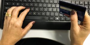 comercio-eletronico-em-compras-federais-e-regulamentado
