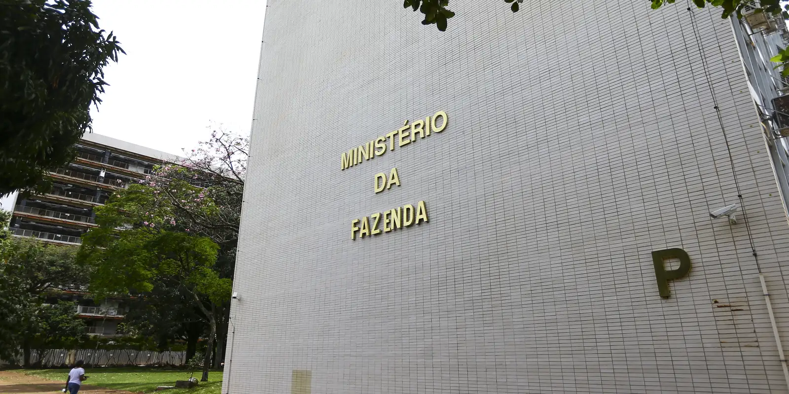 governo-central-tem-superavit-de-r$-10,8-bilhoes-em-julho