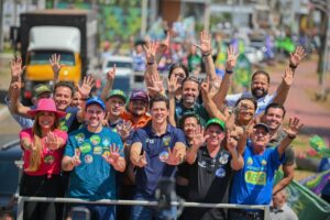 com-mais-de-500-veiculos,-daniel-vilela-vai-as-ruas-de-goiania-e-aparecida