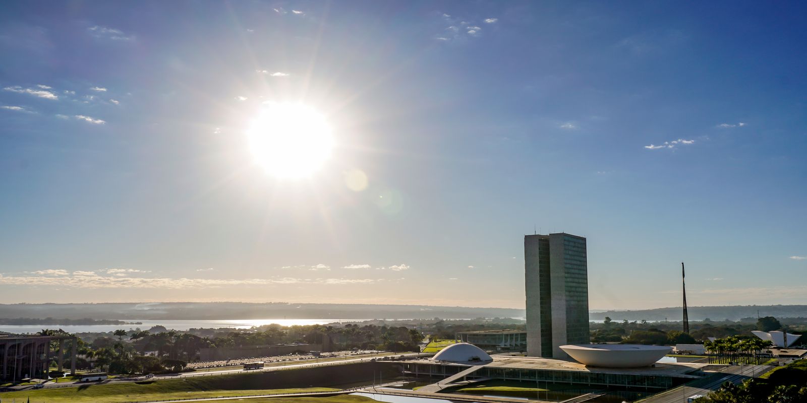 congresso-vota-nesta-semana-fim-da-escala-6×1-e-“taxa-das-blusinhas”