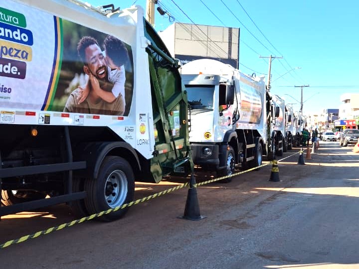 valparaiso-reforca-limpeza-urbana-com-oito-caminhoes-novos-e-80-servidores