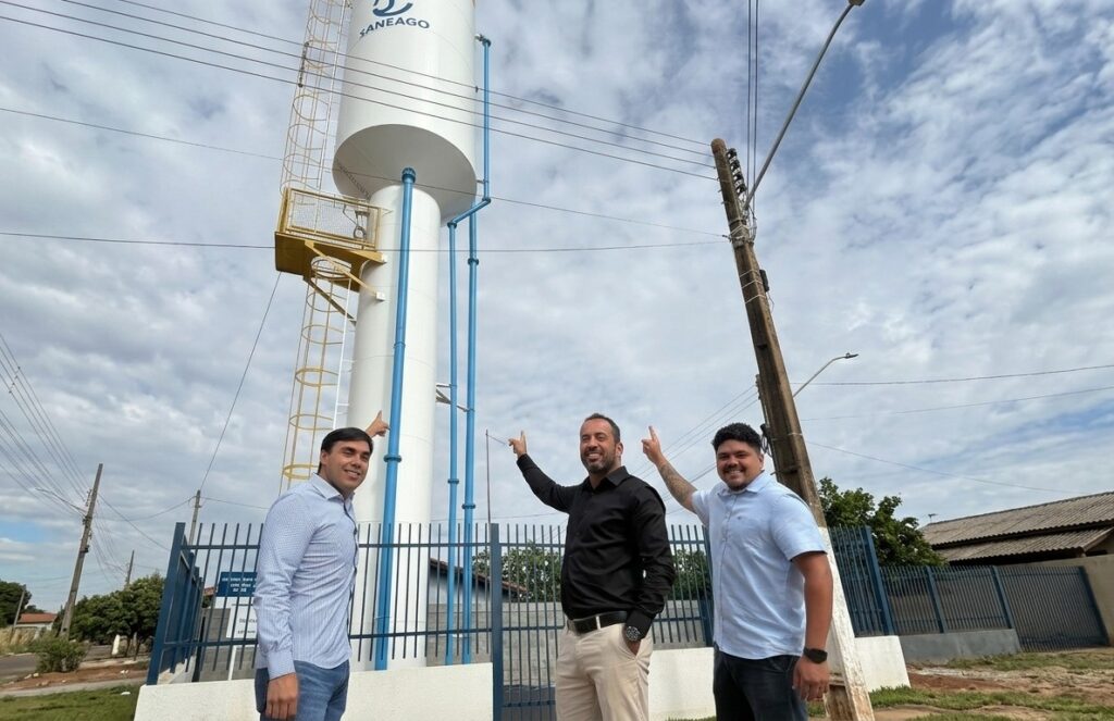 hidrolandia:-prefeitura-amplia-acoes-em-santa-maria-com-agua-tratada-e-pavimentacao
