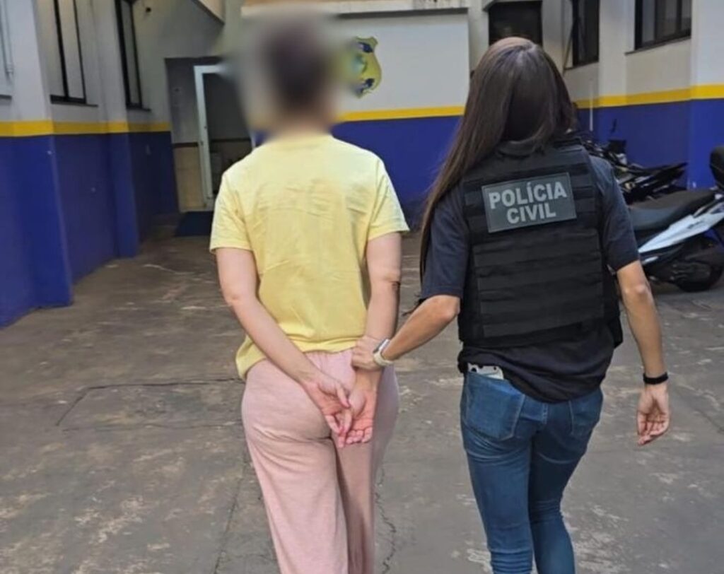 mulher-e-presa-por-fornecer-insumos-irregulares-a-fisioterapeuta-em-goiania