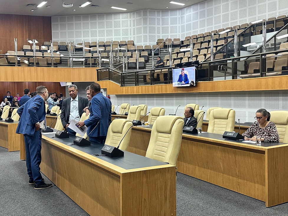 camara-de-goiania-aprova-reajuste-para-administrativos-da-educacao
