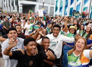 marcha-para-jesus-reune-milhares-de-fieis-no-centro-do-rio-de-janeiro