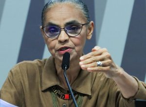 lula-e-marina-silva-conversam-sobre-ataques-em-comissao-do-senado