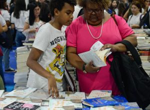 editoras-de-livros-registram-crescimento-de-3,7%-nas-vendas-ao-mercado