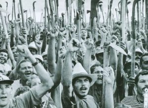 “trabalhadores”:-serie-de-sebastiao-salgado-chega-ao-rj-para-mostra