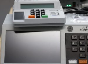 sp:-eleitores-de-3-cidades-vao-as-urnas-para-escolher-prefeito-e-vice