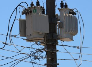 rj:-acao-contra-furto-de-cabos-eletricos-cumpre-35-mandados-no-estado