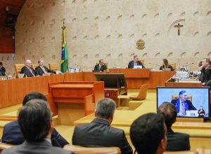 stf-suspende-julgamento-sobre-responsabilizacao-de-redes-por-postagens