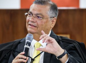 stf-nao-atua-por-interesse-do-governo,-diz-flavio-dino-sobre-emendas