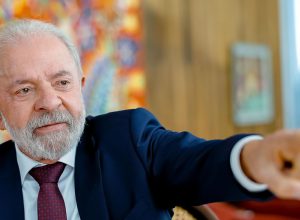 lula-manifesta-solidariedade-a-ministros-do-stf-apos-sancoes-dos-eua