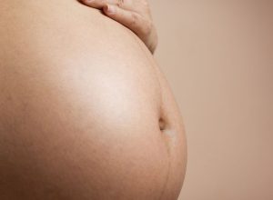 pesquisa-brasileira-detecta-plastico-em-placentas-e-cordoes-umbilicais